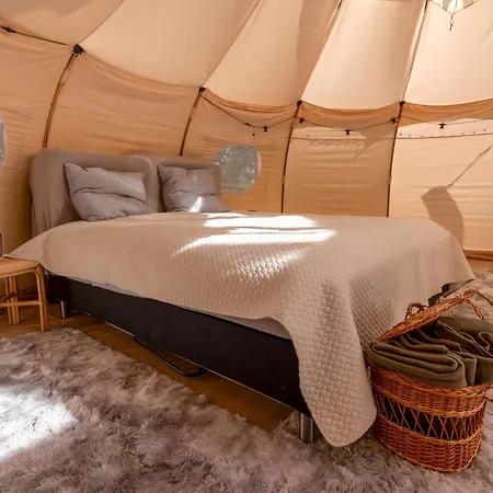 Holmegaard Vin Og Glamping خيمة فخمة